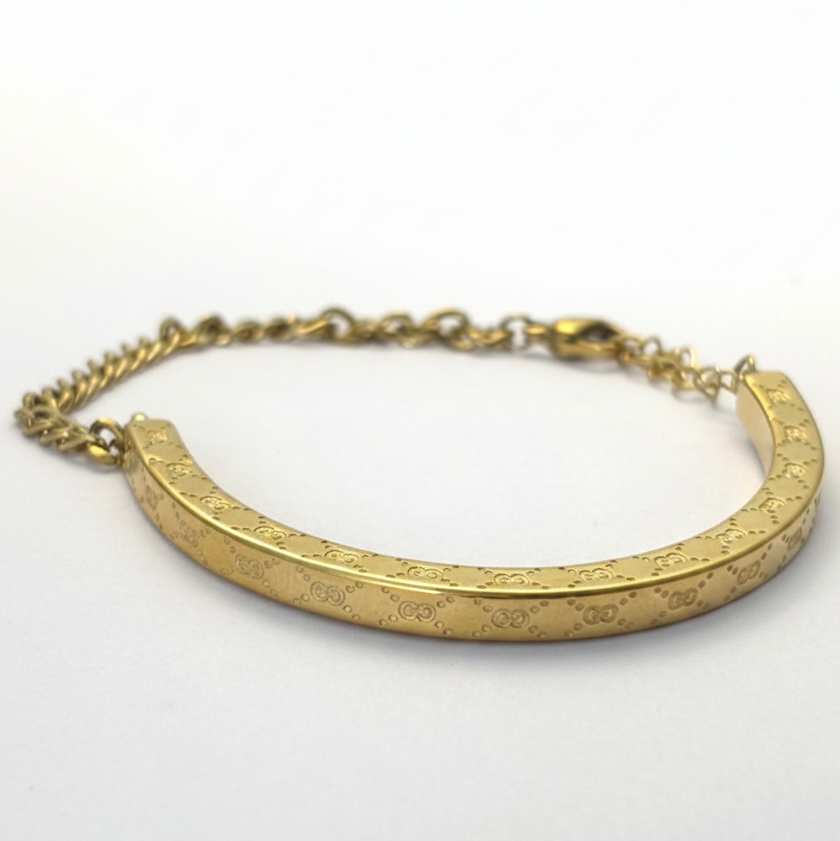 Classic Gold-Tone Engraved Chain Bracelet BRC013