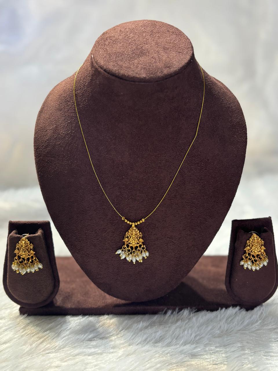 Invisible Temple pearl Necklace Set MIN012