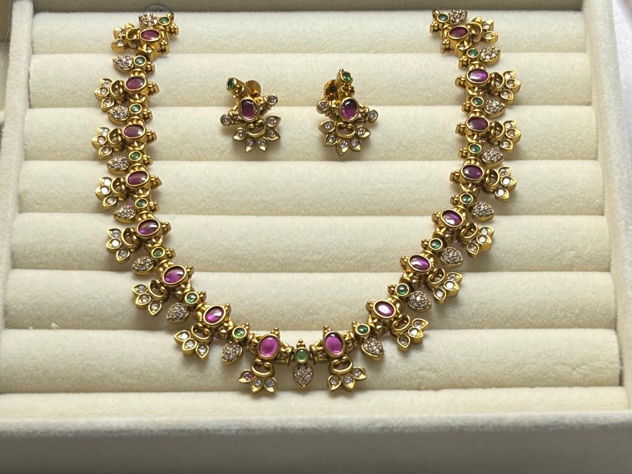 Minimal Multi color Victorian Necklace VCT001