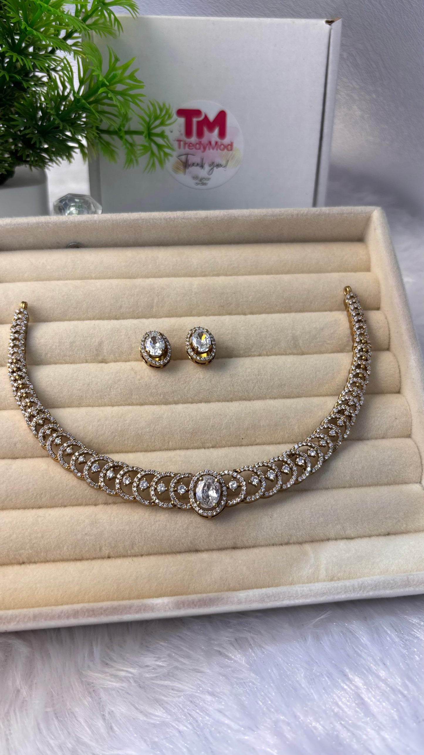 Victorian 5 Colour Changable Necklace Set CLR001