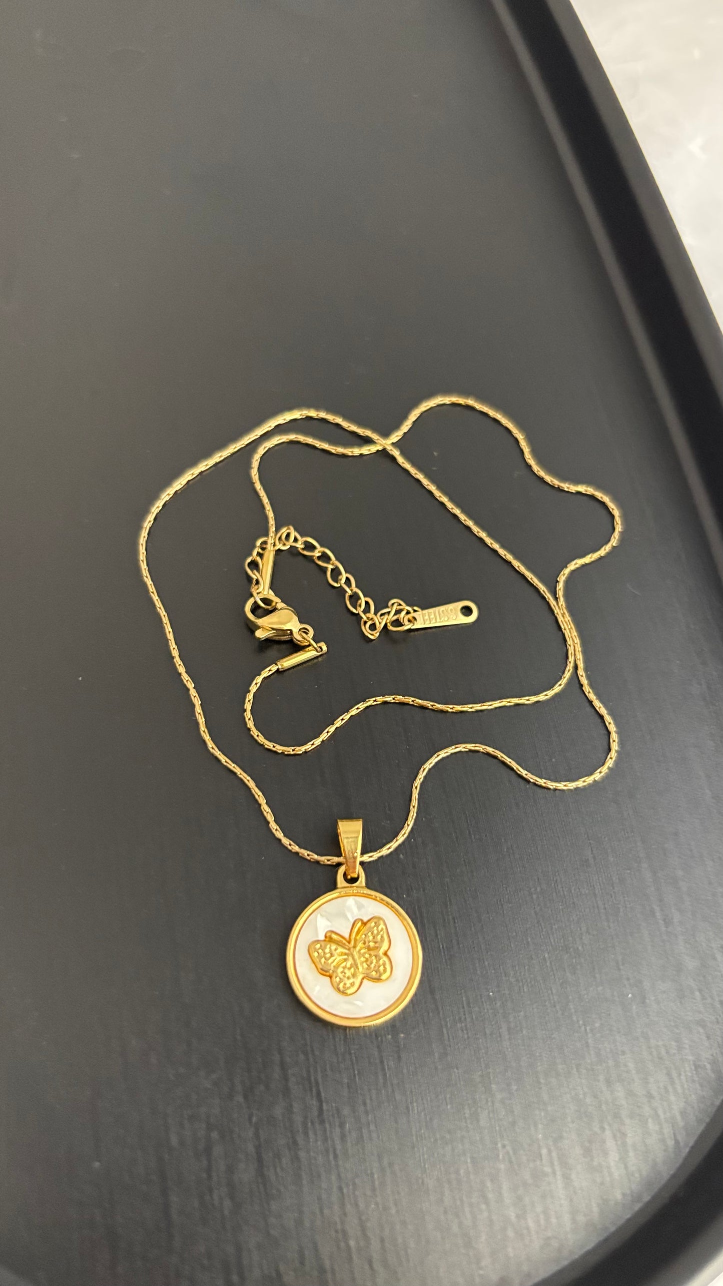 18K Demifine butterfly Neckchain ANTNC014