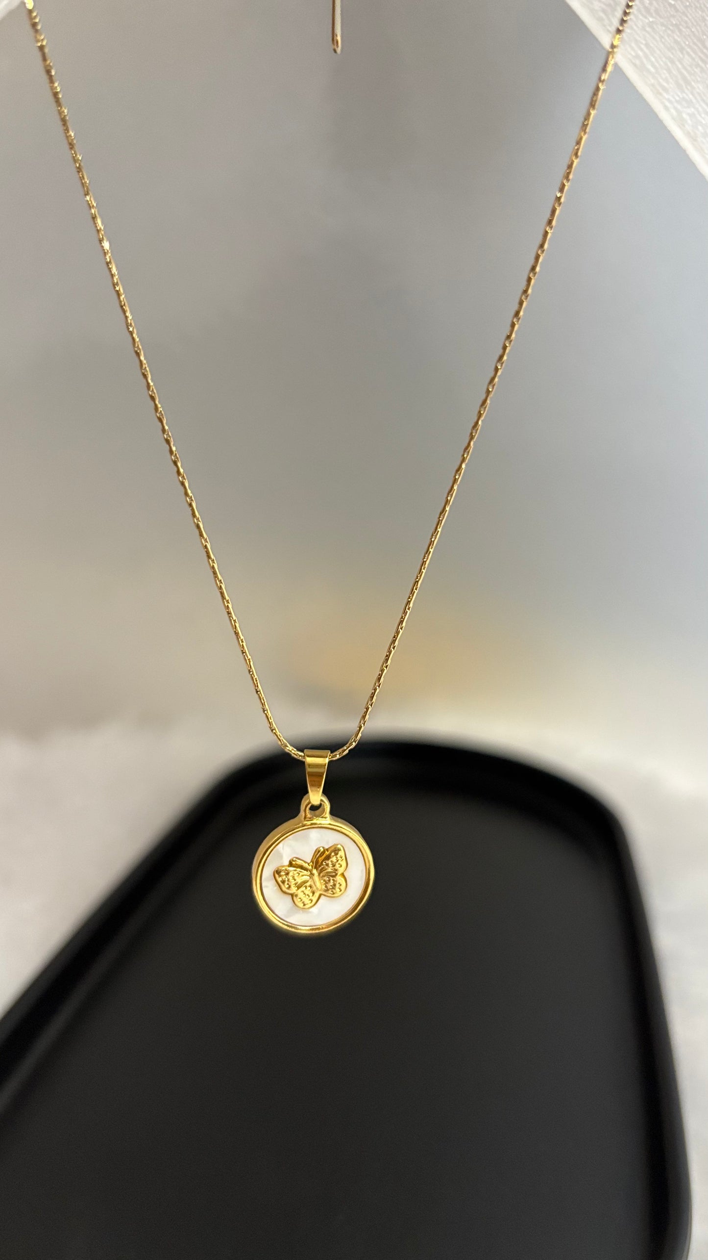 18K Demifine butterfly Neckchain ANTNC014