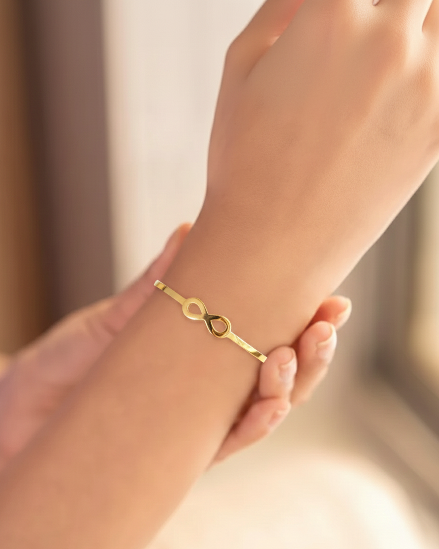 Golden Infinity Minimal Bracelet BRC005