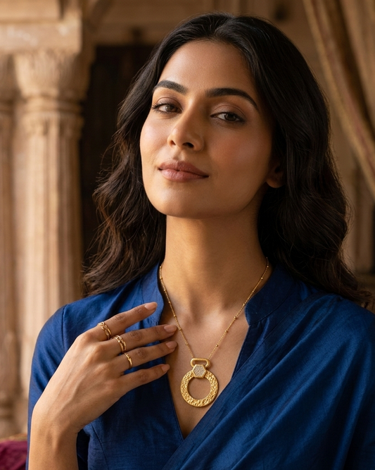 Hammered  Circle Statement 18K NeckChain (ANTNC019)