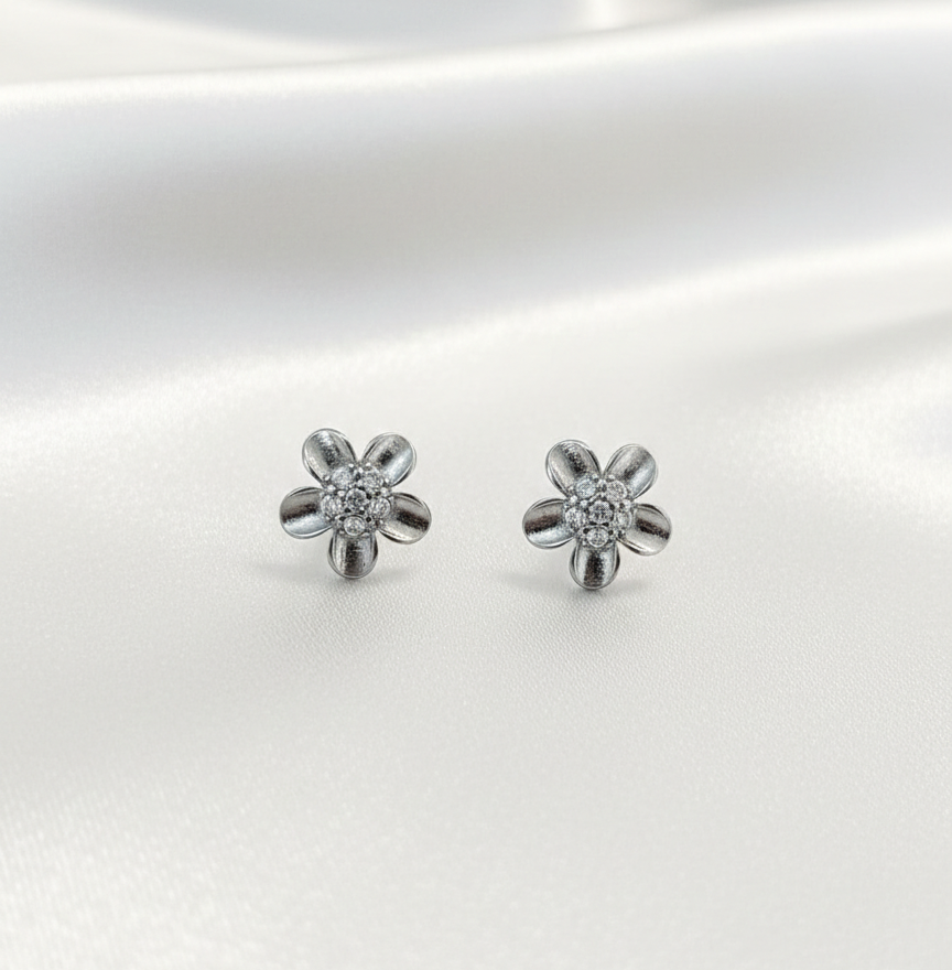 925 Silver Small Floral Studs 925/001