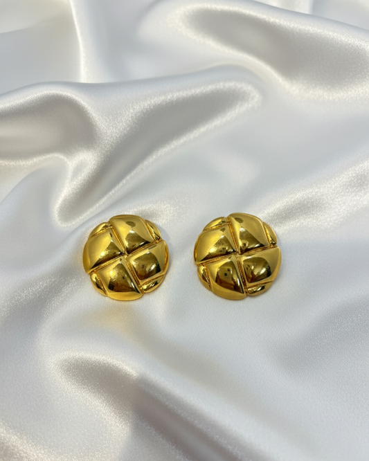 Minimalist Gold-Plated Round Stud Earrings DFE016