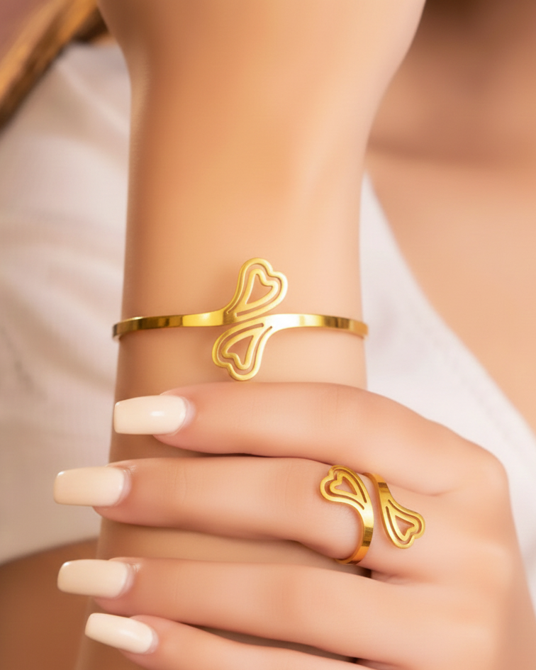 Elegant Heart Connect Bracelet and Finger-Ring Combo BRC015