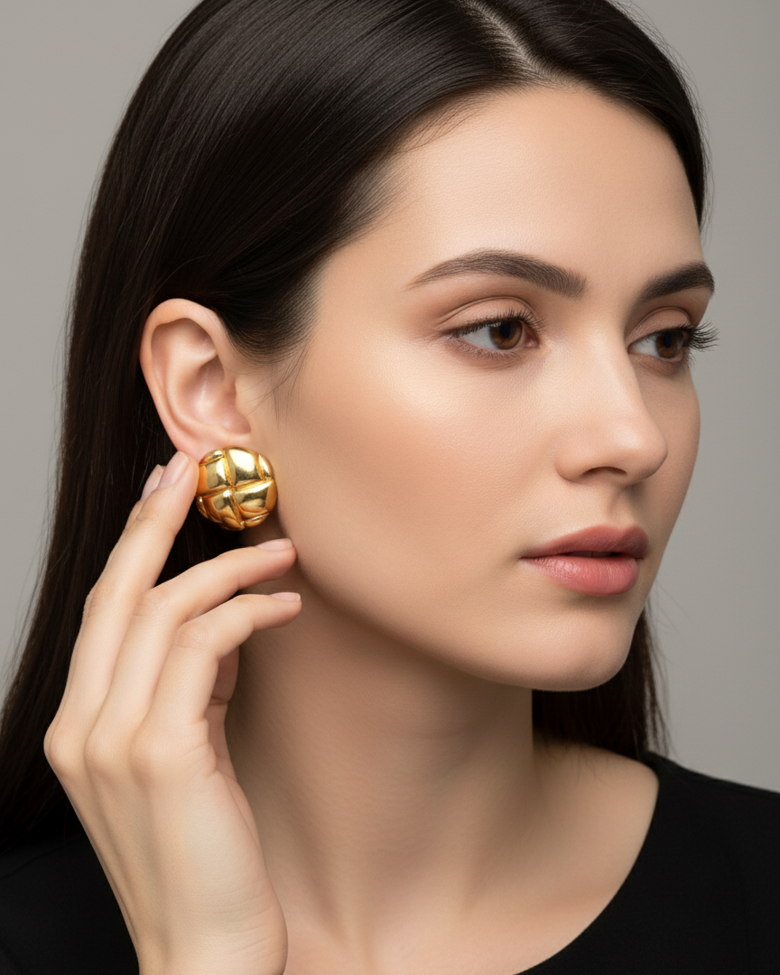 Minimalist Gold-Plated Round Stud Earrings DFE016