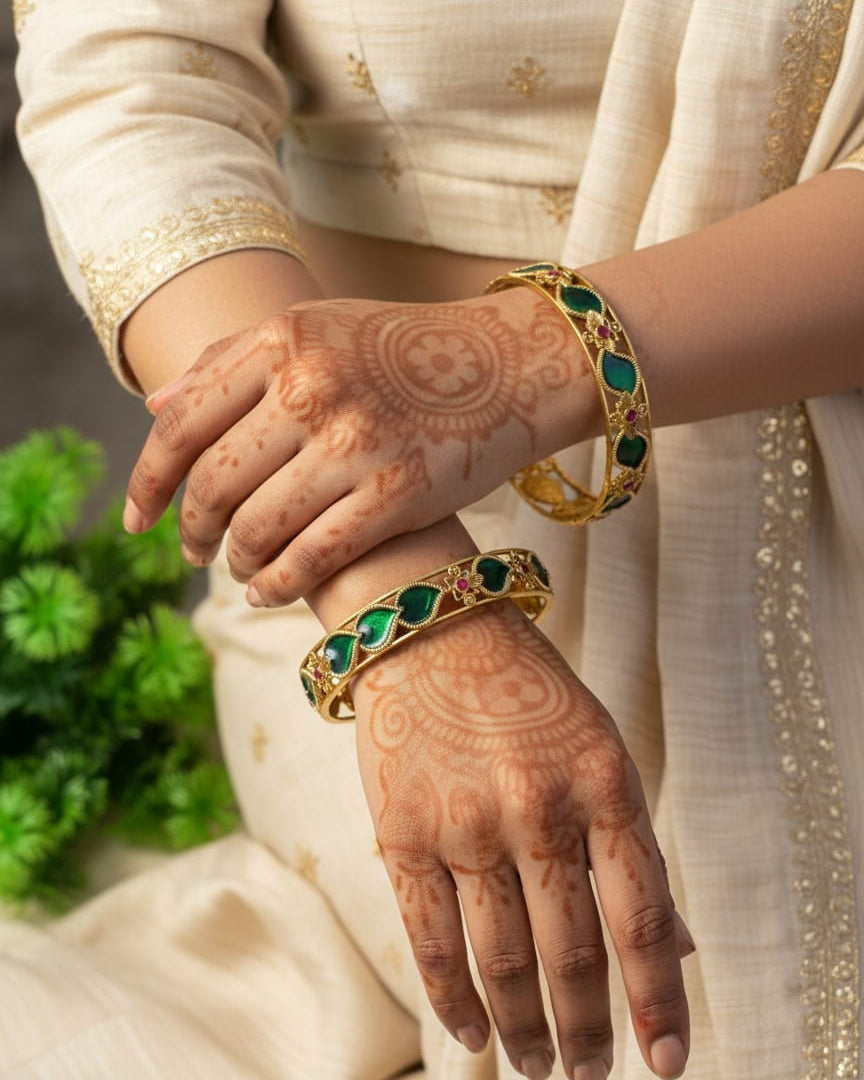 Enamel Painted Antique Green Leaf Bangles BNG005