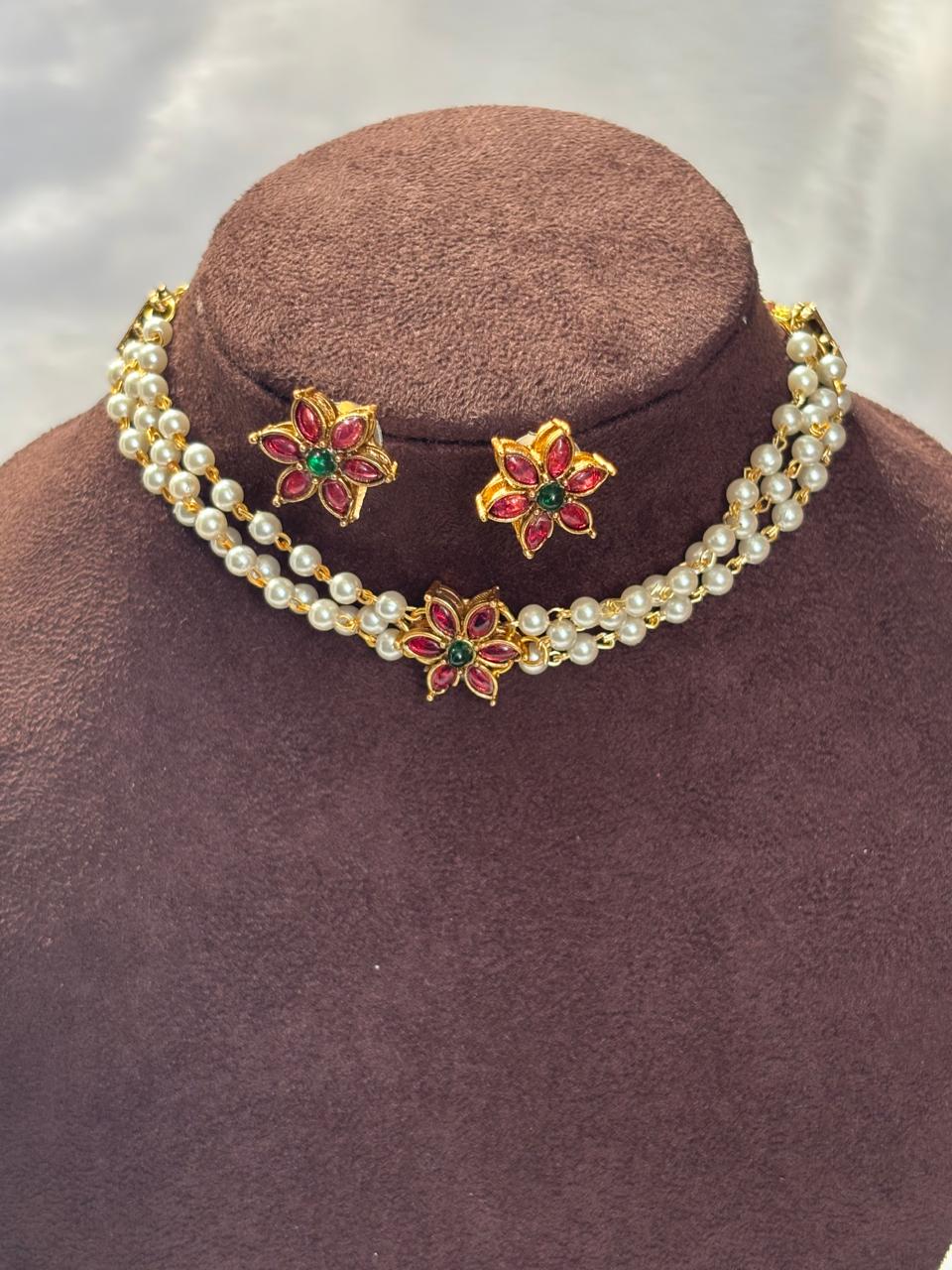 Floral Pearl Choker MIN008