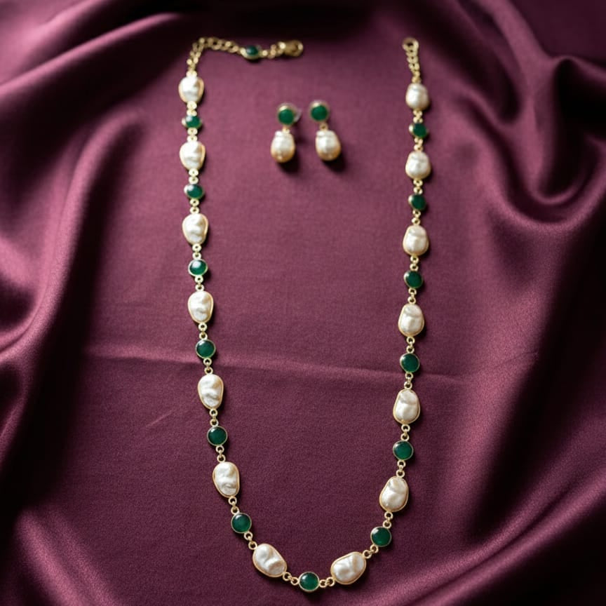 Real Fresh Water Pearl/Emerald Necklace PRL001