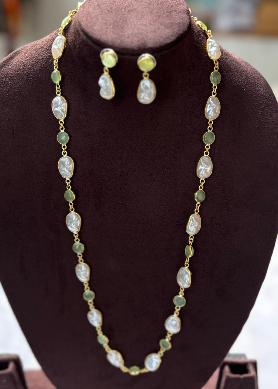 Real Fresh Water Pearl/Pista green Necklace PRL002