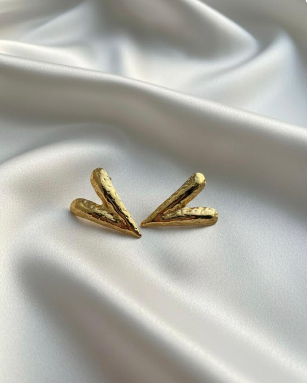 Elegant 18K V-Shape Gold Plated Stud Earrings DFE018