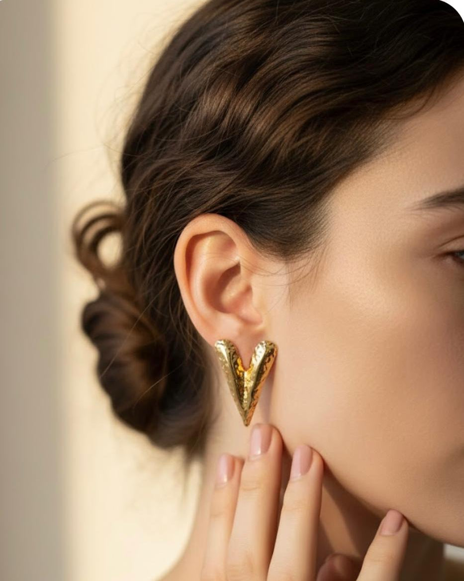 Elegant 18K V-Shape Gold Plated Stud Earrings DFE018