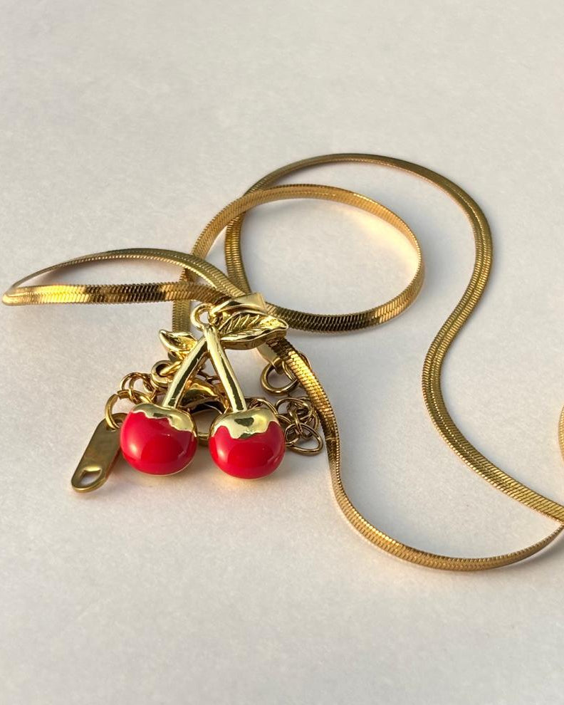 Cherry Bliss Minimal 18K Gold Chain Chain ANTNC012