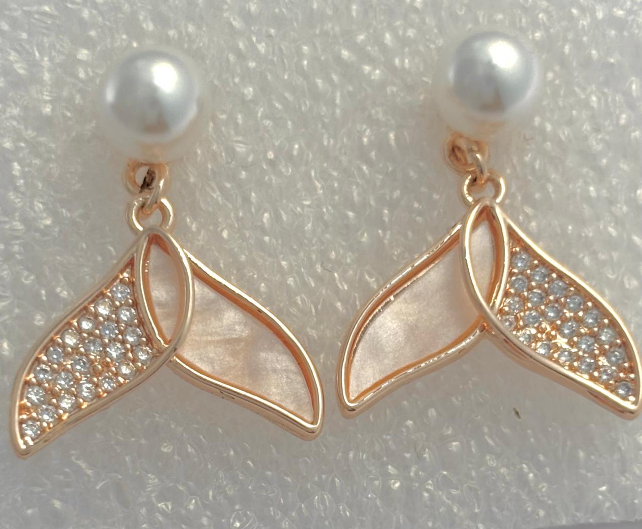 Luxury Rose Gold Pearl/Stone Earrings DFE023