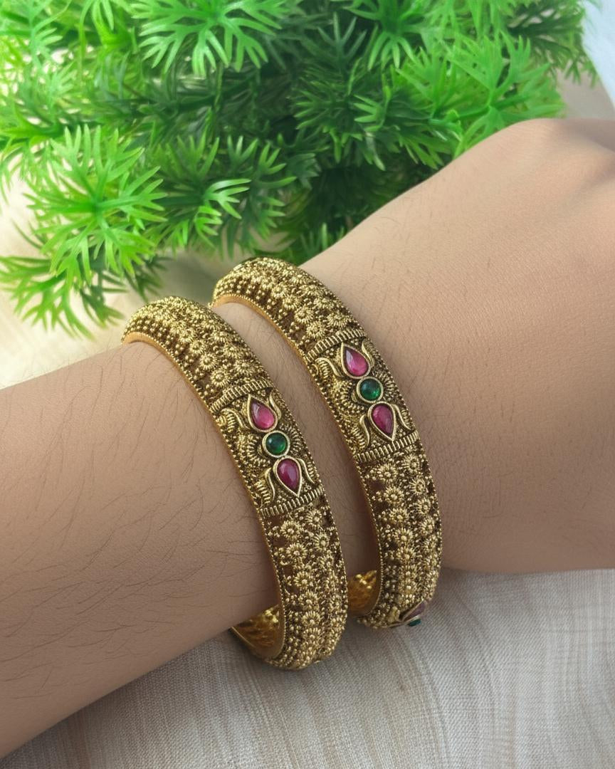 Antique Finish Stone Studded Bangles (Set of 2 Piece) BNG017