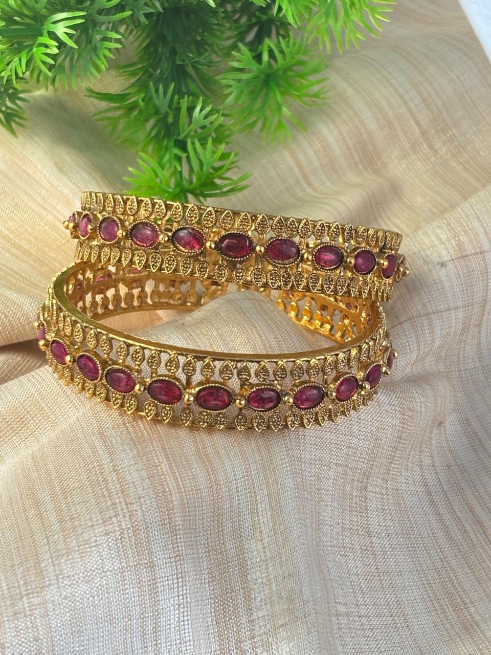 Ruby Antique Bangles BNG002