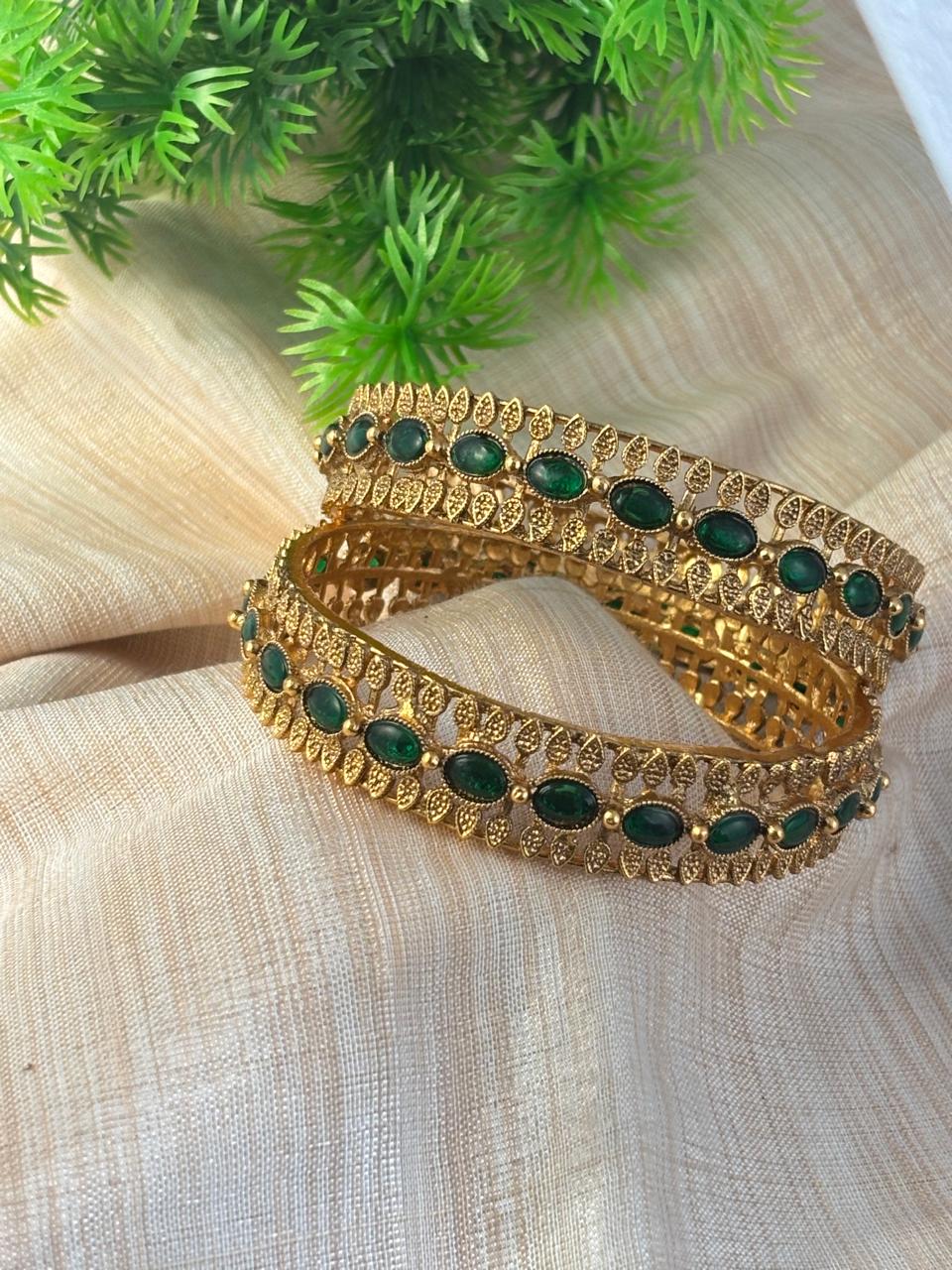 Green Emarald Bangles BNG001
