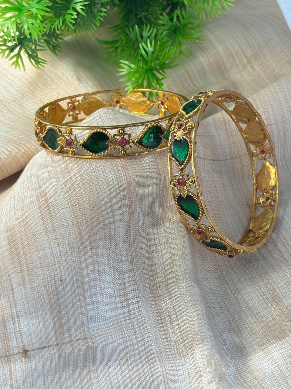 Enamel Painted Antique Green Leaf Bangles BNG005