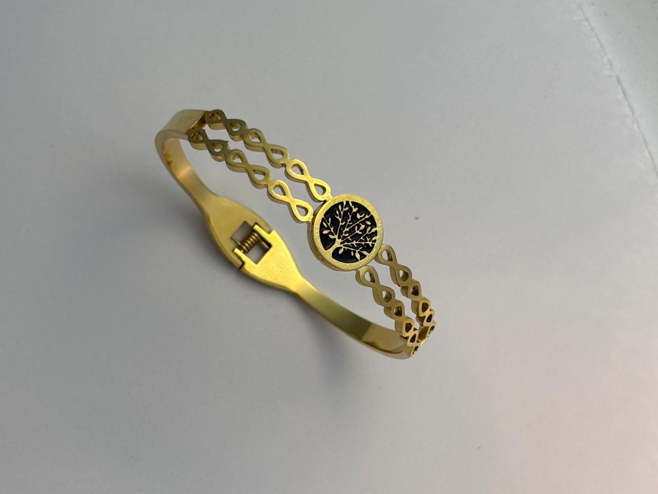 Elegant Gold Tree of Life Bracelet BRC010