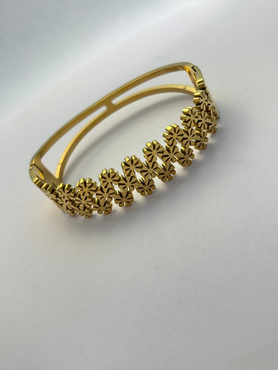 Golden Sunburst Petal Bracelet BRC020