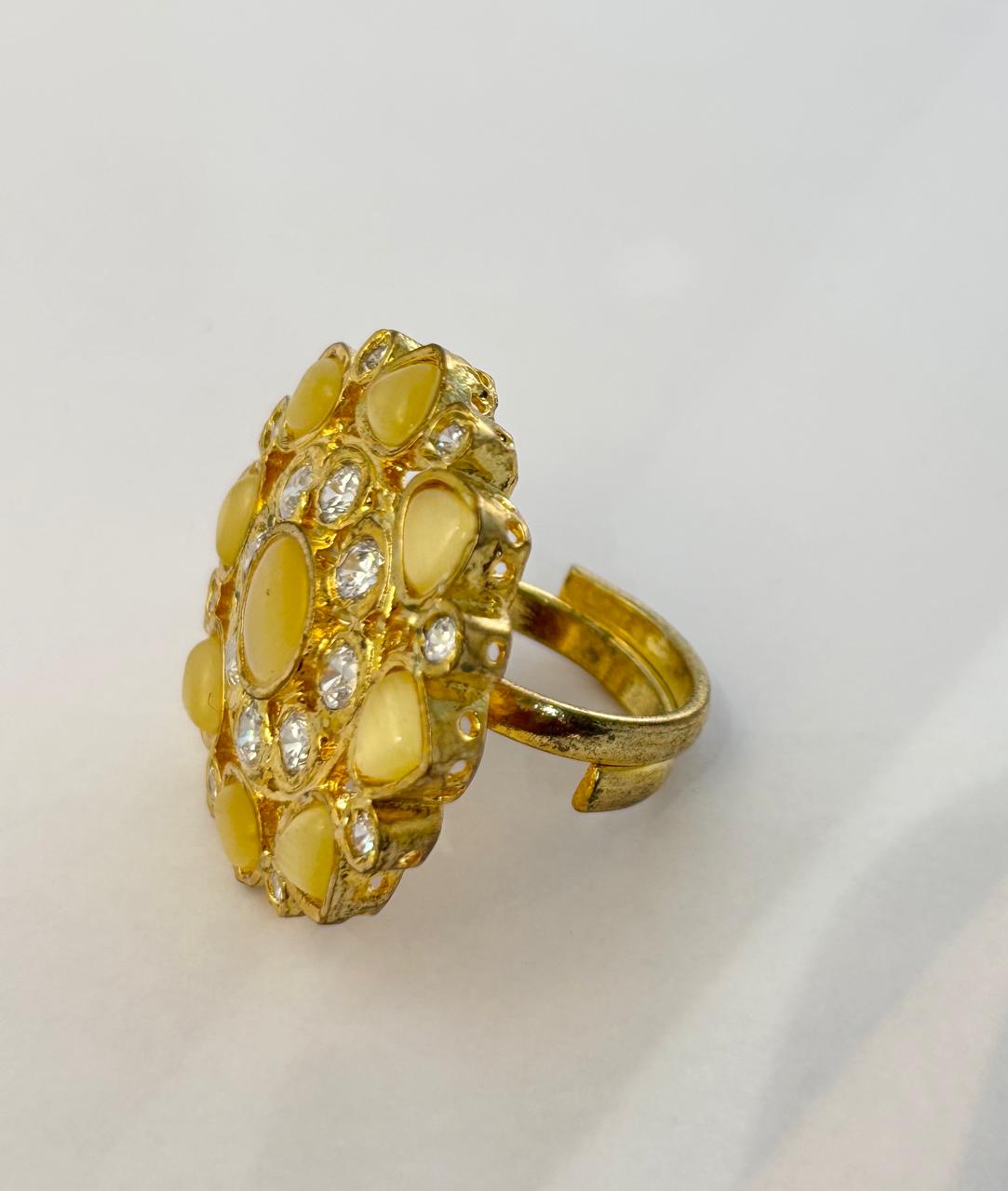 Antique-Style Golden Sunburst Ring Crystal Stones with 18K Gold Plated RNG017