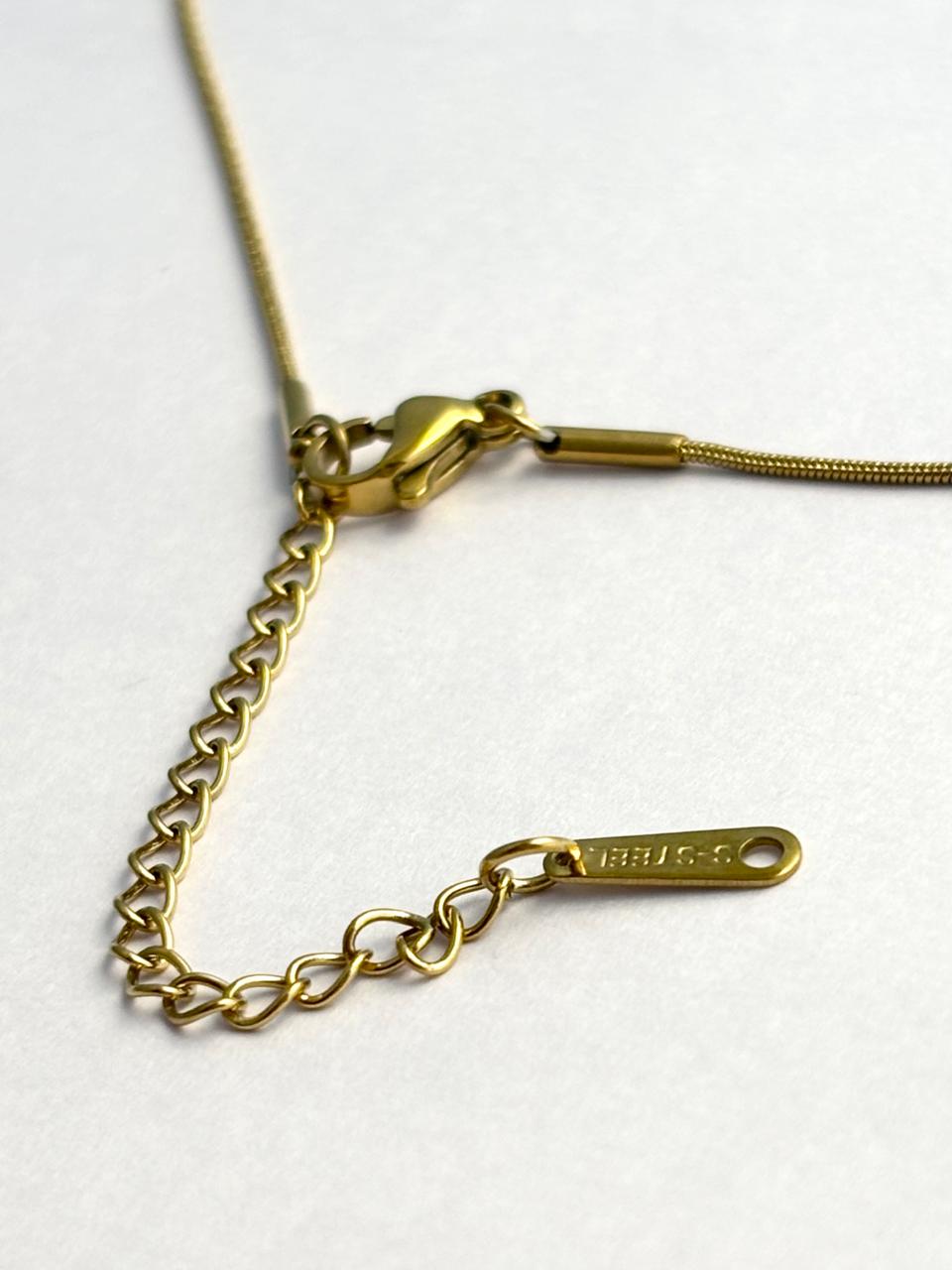 Elegant Infinity Loop Gold Chain ANTNC005